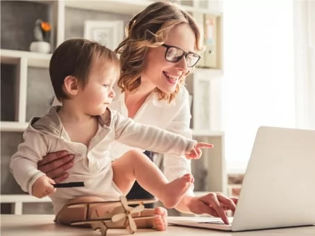 La mère porteuse pour une femme dirigeante. Comment ça marche ? image