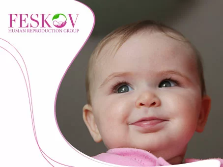 Pourquoi certaines entreprises proposent des services de maternité de substitution à leurs employés image